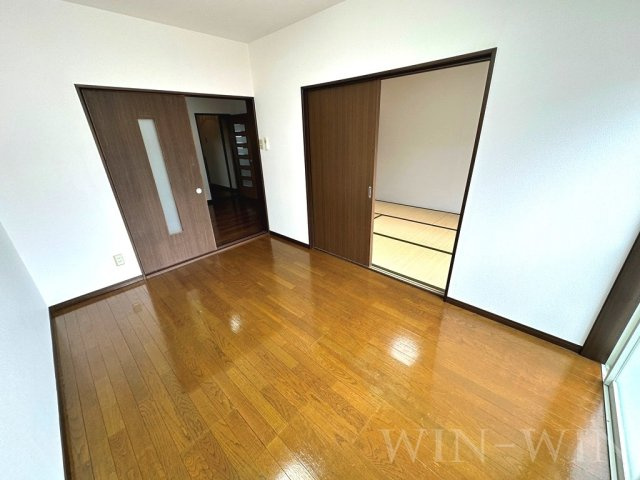 ウイングコート向山 B棟の寝室|イメージ（同建物内別部屋の写真です）