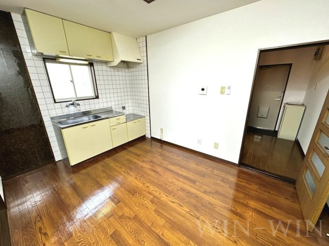 ウイングコート向山 B棟の居間・リビング|イメージ（同建物内別部屋の写真です）