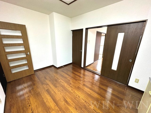 ウイングコート向山 B棟の居間・リビング|イメージ（同建物内別部屋の写真です）