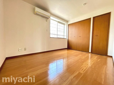 【洋室】 | サンシティー国府B