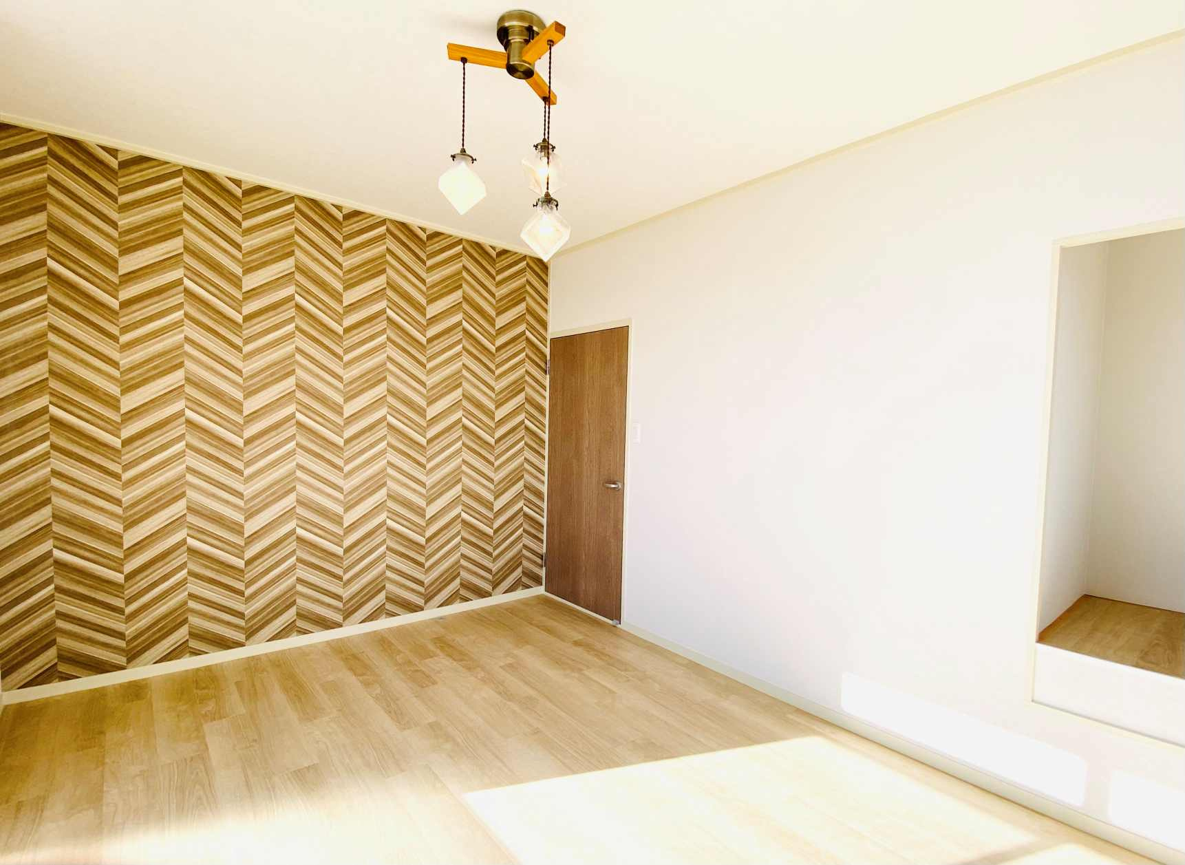 あきる野市草花　リノベーション済中古戸建の洋室|２階洋室