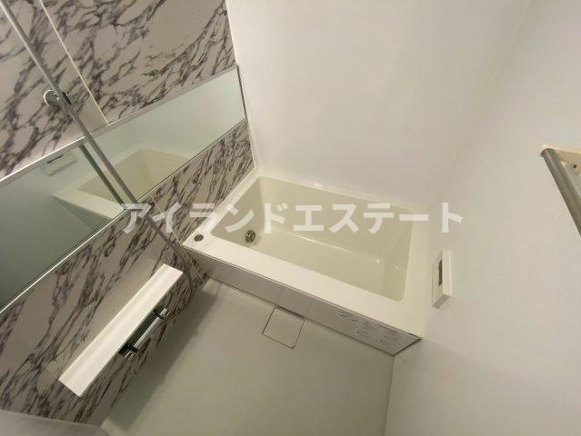 SOCIETY KAKINOKIZAKA ANNEX　敷地内駐車場有　オートロック　ファミリー向けの浴室