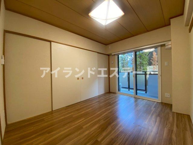 SOCIETY KAKINOKIZAKA ANNEX　敷地内駐車場有　オートロック　ファミリー向けの内装