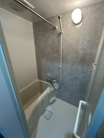 アストラル白山の浴室