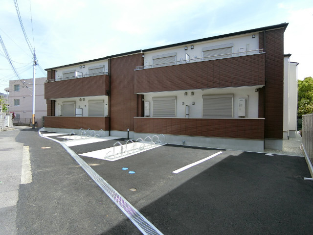 ワコーレヴィアーノ須磨行幸町の駐車場