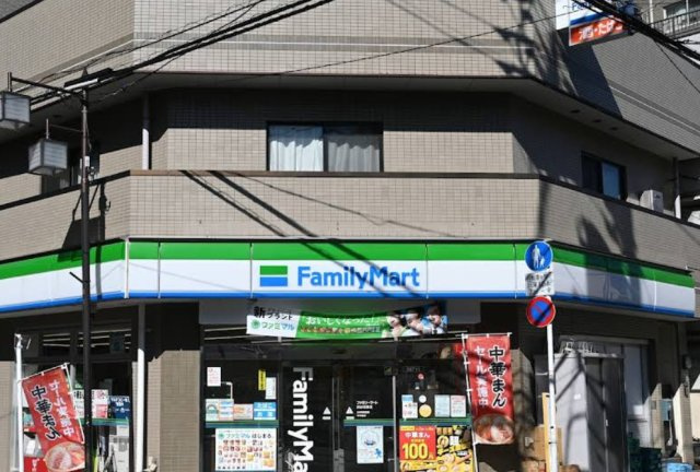 岩井ハウスの周辺|コンビニ