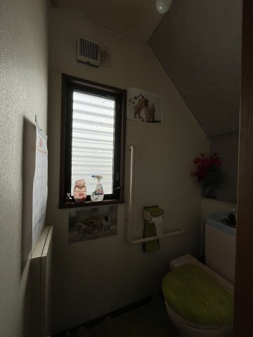 中古住宅　清本町8丁目のトイレ|窓