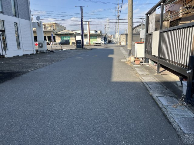 中古住宅　清本町8丁目の前面道路含む現地写真|西側道路　南から