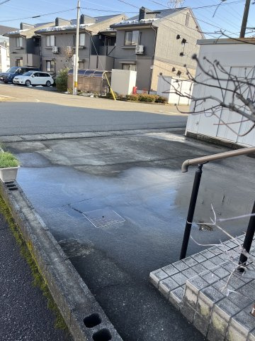 中古住宅　清本町8丁目の駐車場