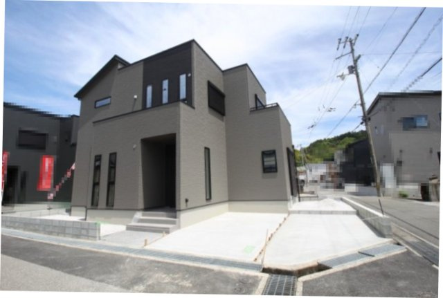 一宮東町　新築戸建　2号棟　【全2区画】の外観|4ＬＤＫ+ＷＣＬ　建物面積　109.30㎡（約33.06坪）