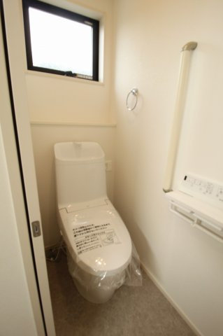 一宮東町　新築戸建　2号棟　【全2区画】のトイレ|2Ｆ