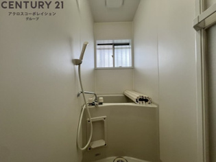 窓付きで換気が楽々！