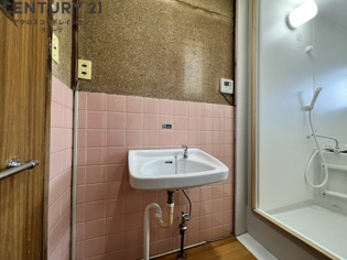 シンプルな洗面台