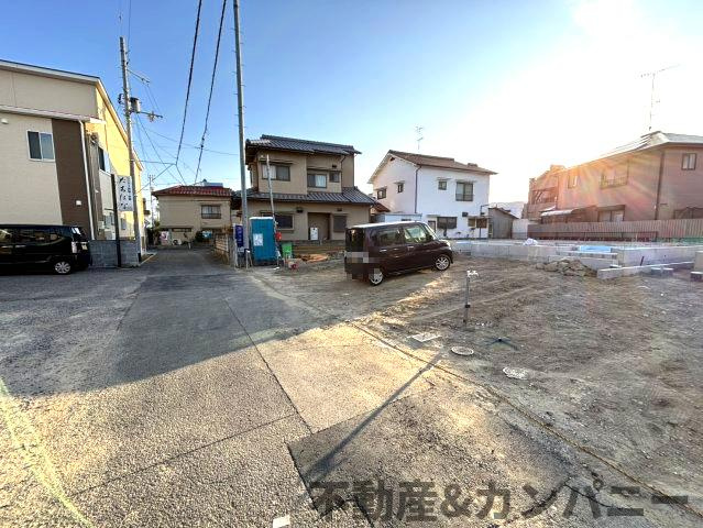 クレイドルガーデン松山市立花第1-3号棟　新築建売住宅　松山市立花二丁目の新築戸建の前面道路含む現地写真|前面道路含む現地写真です