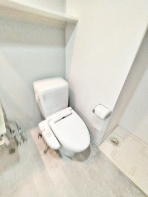 【トイレ】 | フレアコート新大阪 | 落ち着いた色調のトイレです