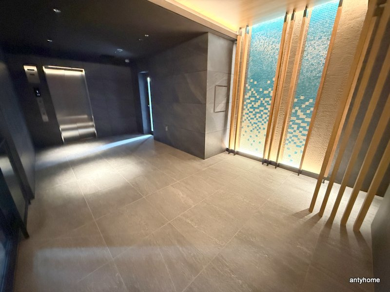 レオンヴァリエ長堀通　仲介手数料無料のロビー