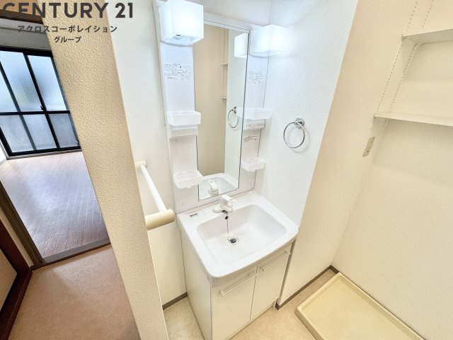 室内に洗濯機置場があります