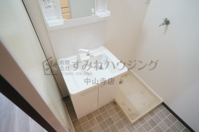 カーサ宝塚東の洗面所