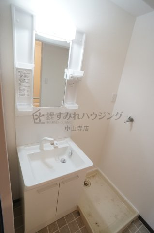 カーサ宝塚東の洗面所