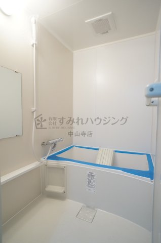 カーサ宝塚東の浴室