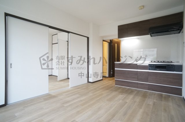 カーサ宝塚東の居間・リビング