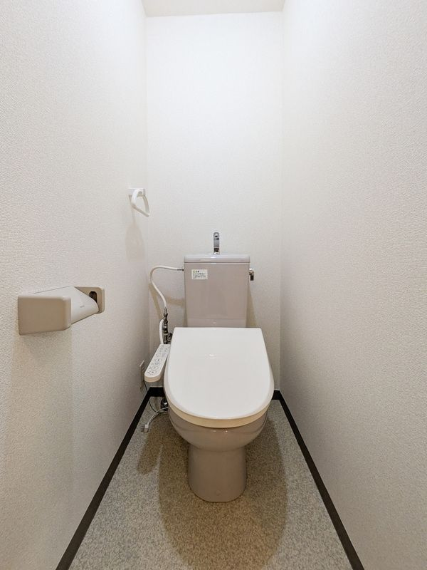 サンアーク深江橋　BRAVI不動産のトイレ|【サンアーク深江橋】清潔感のあるトイレです