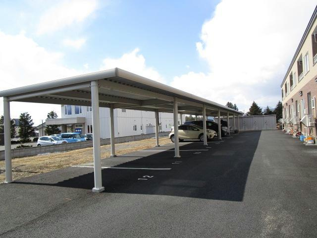 プリマ上士幌A棟の駐車場