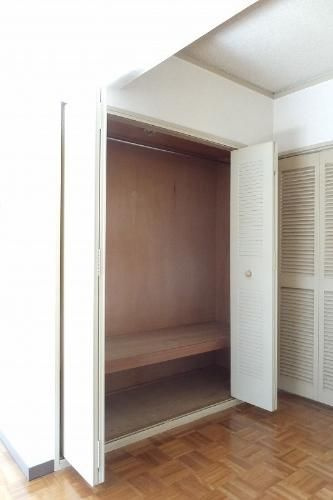 福岡市中央区赤坂３丁目の賃貸マンションの収納