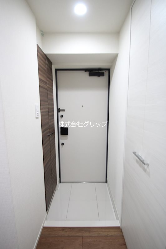 Le'a横濱山手壱番館の玄関