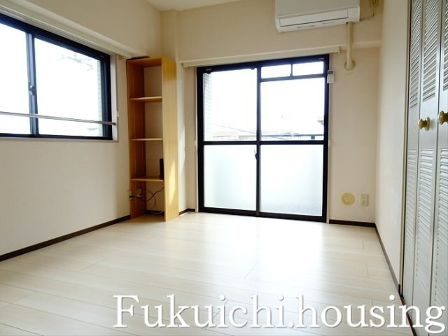 パレス藤の寝室