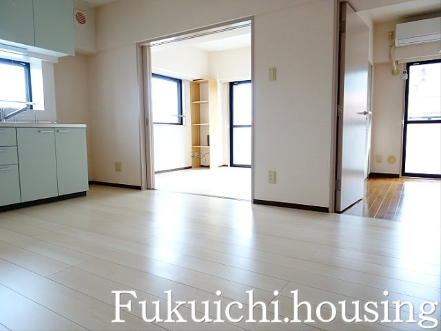 パレス藤の居間・リビング