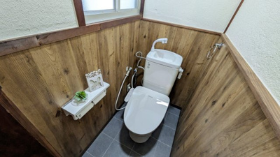 【トイレ】 | 泉佐野市下瓦屋戸建