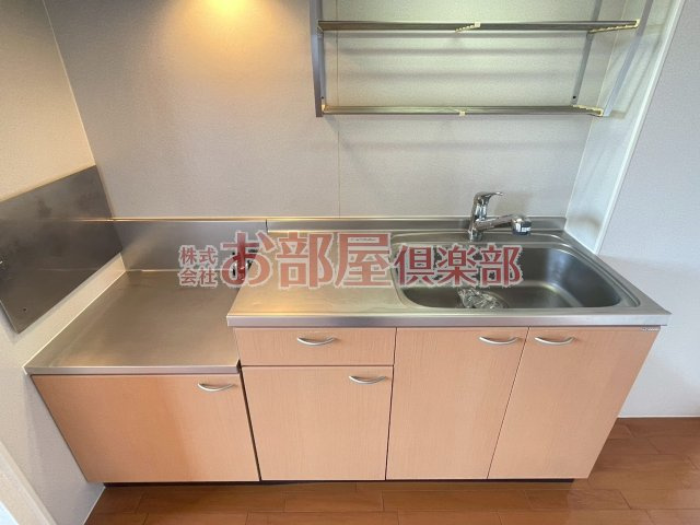 ペイサージュ上津のキッチン|コンパクトなキッチンで掃除もラクラク