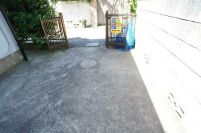 【エントランス】 | メゾンルブラン