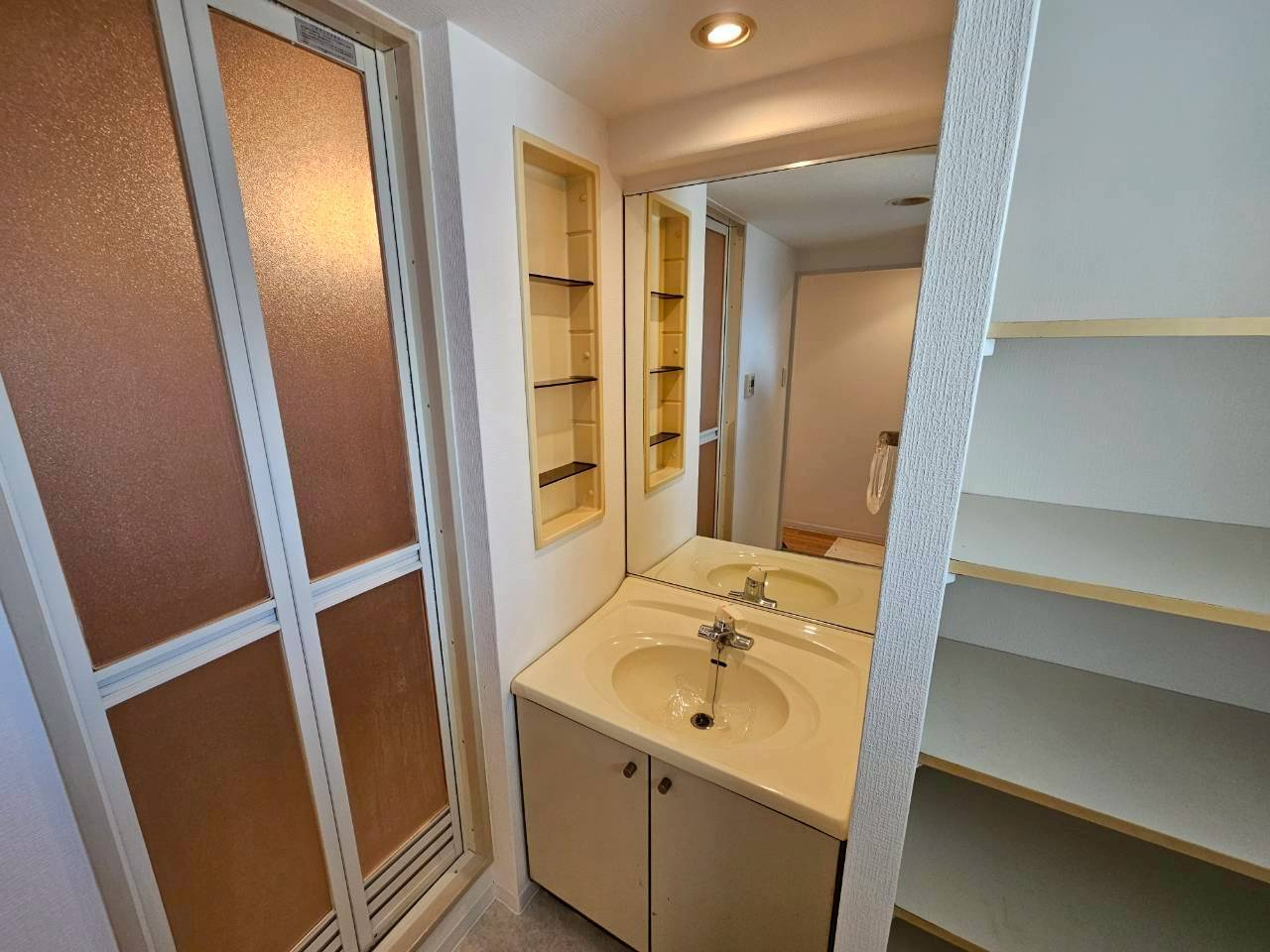 ユニハイム東灘の洗面所