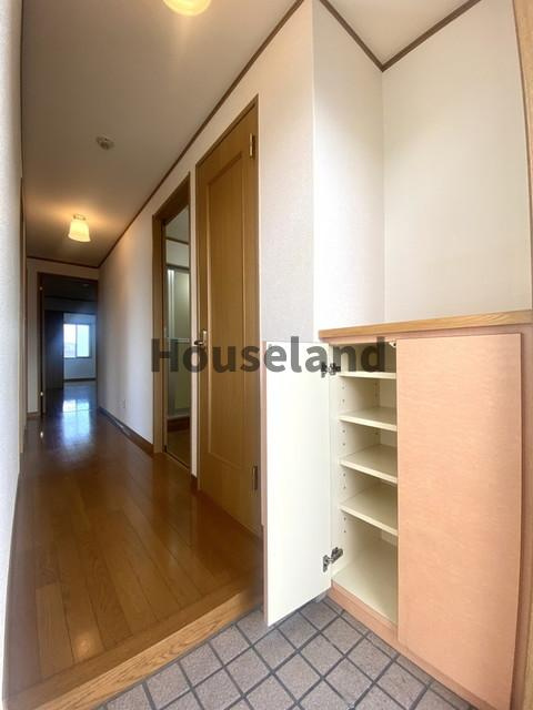 フォーチュネイト吹屋の玄関