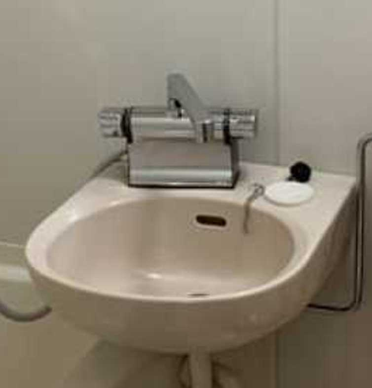 メゾン新町　南西角部屋　外観タイル貼り　駅近の洗面所