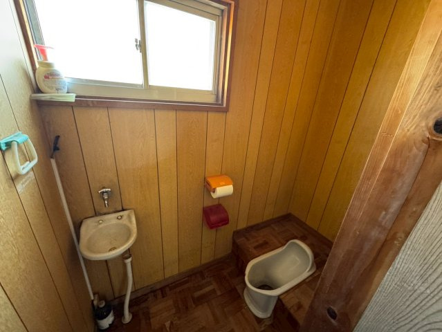 群馬県沼田市　戸建て５棟一括のトイレ