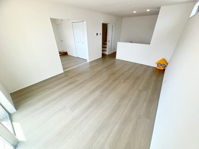 島田市中溝町　新築住宅の居間・リビング
