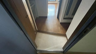 【玄関】 | ロイヤルガーデン