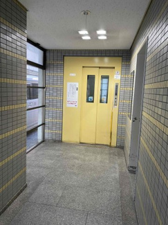 【ロビー】 | ドムール長居 | ロビーにはエレベーターがあります。