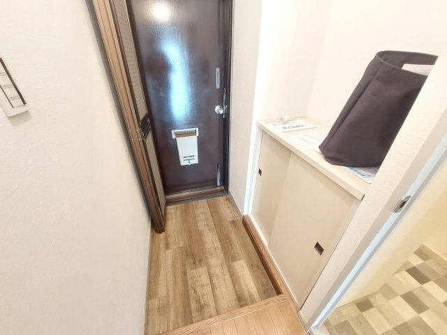 狭山レークハイツ2号館の玄関