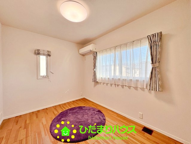 羽生市中岩瀬　中古一戸建て　の洋室