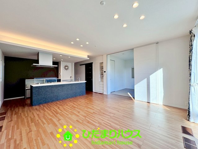 羽生市中岩瀬　中古一戸建て　の居間・リビング