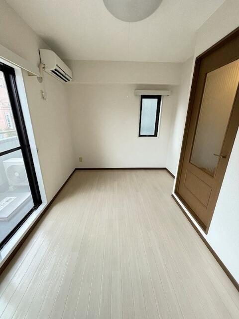 フラタニティ赤羽の居間・リビング