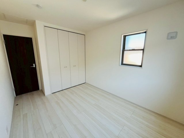 【Livele Garden】　久喜市菖蒲　第２　全2邸の洋室|〇１号棟　洋室　6帖〇
お子様ひとりひとりにお部屋を持たせることができます♪
2026年3月撮影