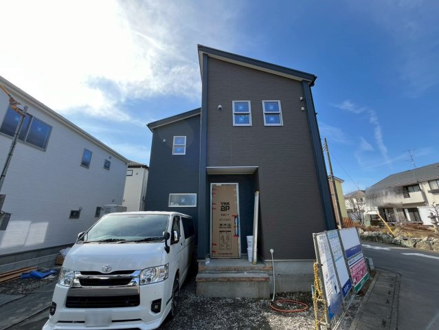 【Livele Garden】　久喜市菖蒲　第２　全2邸の外観|〇１号棟〇
片流れの屋根がスタイリッシュな外観デザインです♪
2026年2月撮影