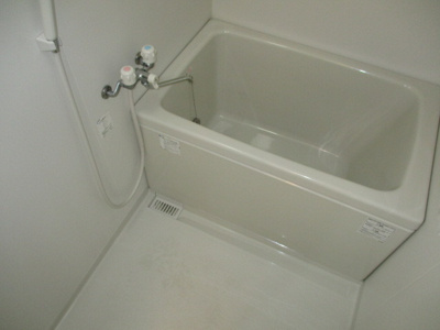 【浴室】 | 光ハイツ | お風呂に浸かって浸かれを癒してくださいね