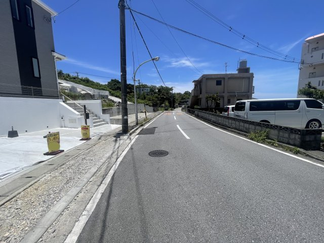 糸満市兼城（全2棟）の前面道路含む現地写真|※西側公道7.5m♪