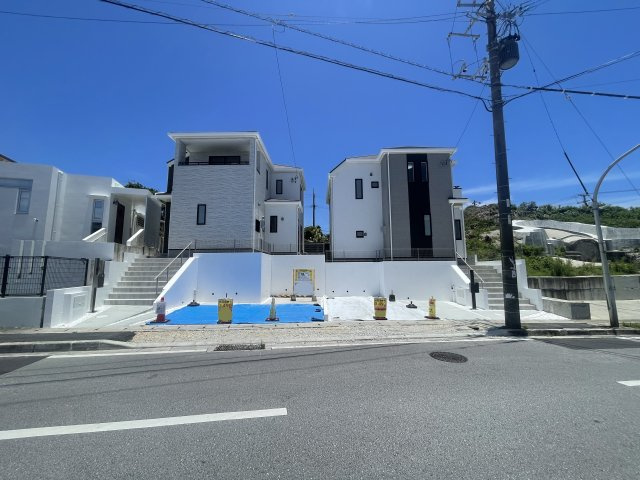 糸満市兼城（全2棟）の外観|※全棟並列駐車2台可♪